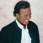 artist image Julio Iglesias Hey Julio