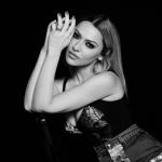 artist image Hadise Superman (DJ Efsane mix) Aşk Kaç Beden Giyer?